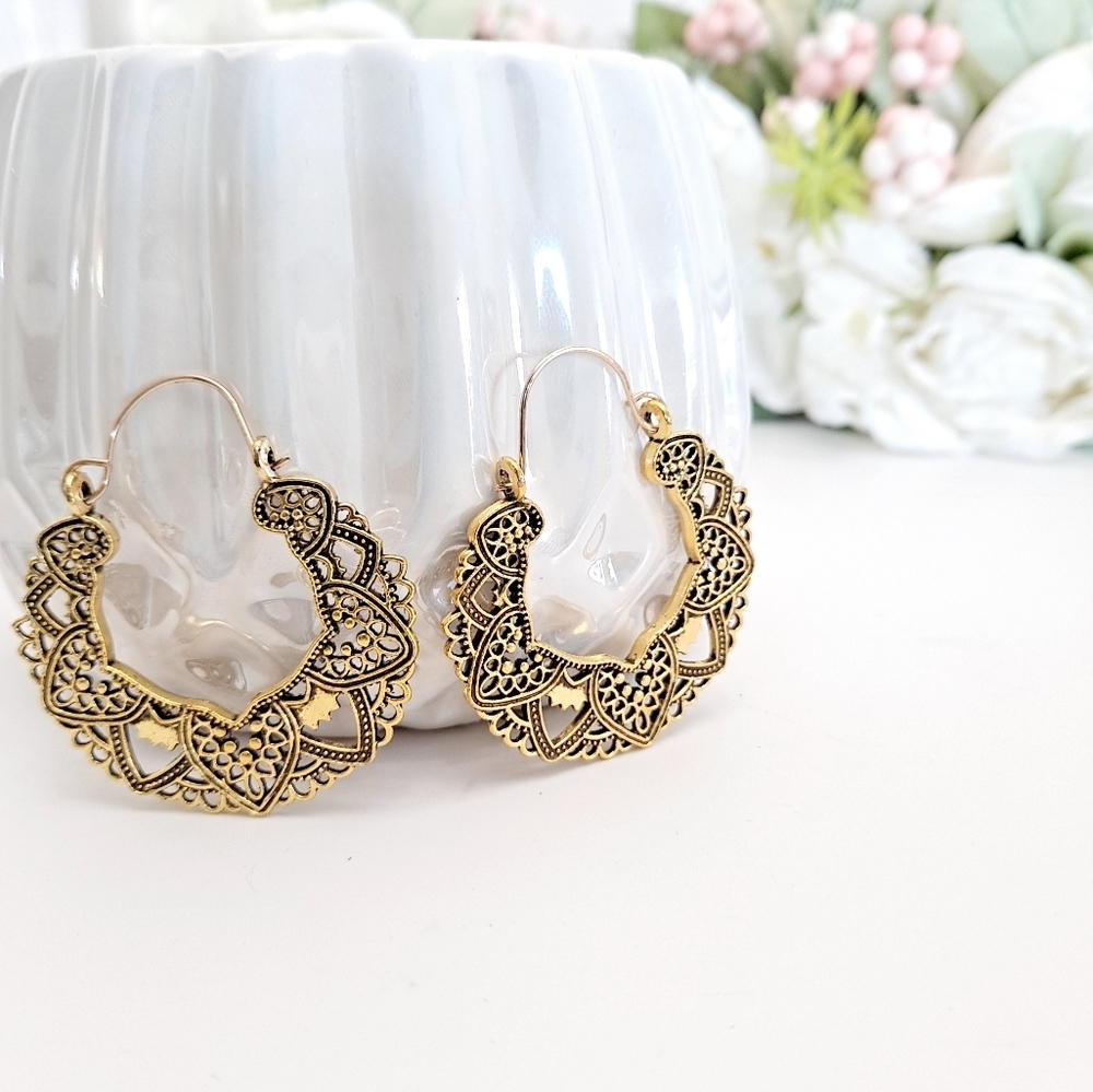 💖2/$30 Boho Hoop brass tribal gypsy cut out large Filigree drop earrings - Picture 16 of 16